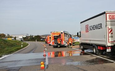 STauchaos auf der B14 bei Backnang - LKW brennt zwischen Maubach und Backnang - Bundesstraße in beide Richtungen voll gesperrt