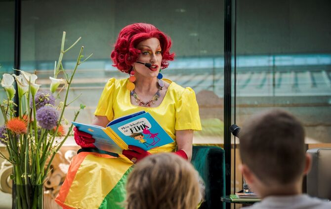 candy licious kinderbuch lesung kinder ludwigsburg afd dragqueen drag-queen