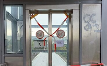 Aufzug quer