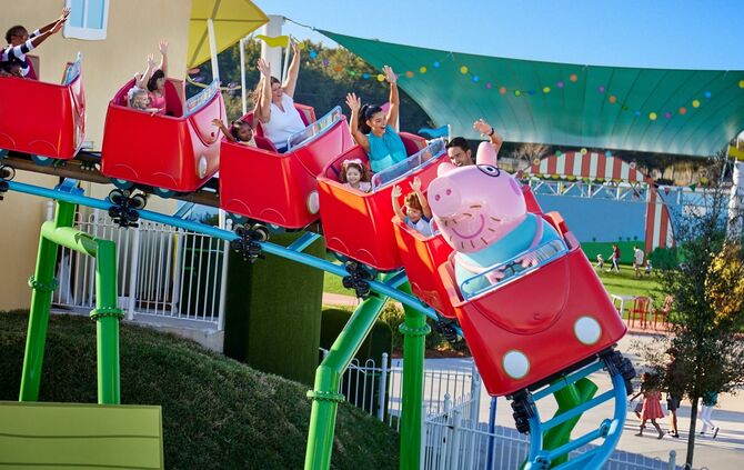 01_lldr_peppa_pig_park_papa_wutz_achterbahn
