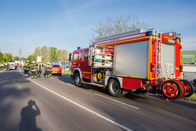 Unfall mit Traktor, Grunbacherstr., Weinstadt-Großheppach, 24.04.2020.