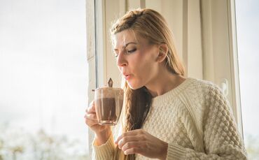 Ein heißer Kakao im Winter tut gut.