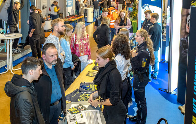 "Abenteuer Wirtschaft, die Berufsmesse", Hermann-Schwab-Halle, Winnenden, 08.11.2023.