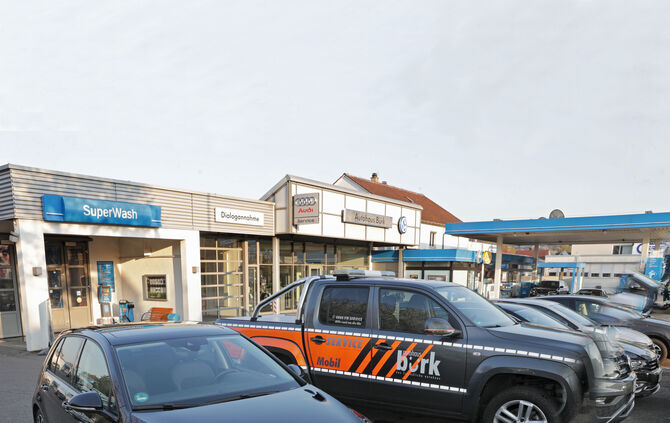 Familienunternehmen und Ausbildungsbetrieb: Das Autohaus Bürk ist Servicepartner für Pkw von Volkswagen und Audi sowie für Volks
