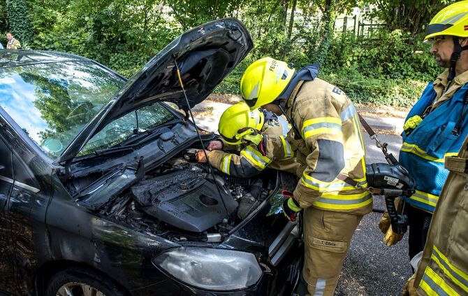 Serienbrandstifter: Auto angezündet, Frauenländerstr., Kernen-Stetten, 20.09.2023.