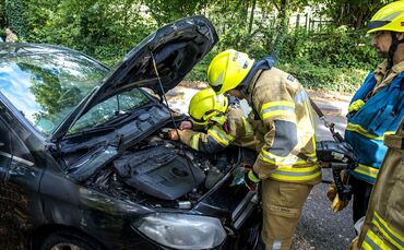 Serienbrandstifter: Auto angezündet, Frauenländerstr., Kernen-Stetten, 20.09.2023.
