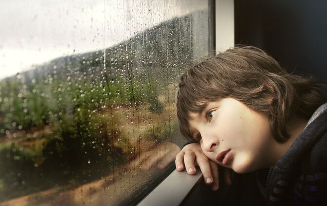 Kind depressiv Regen