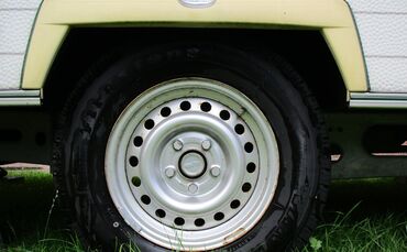auto-tires-1579229_1920_0