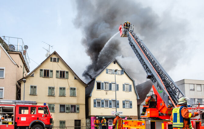 Dachstuhlbrand_Sulzbacher Strasse, Backnang_27.02.2020