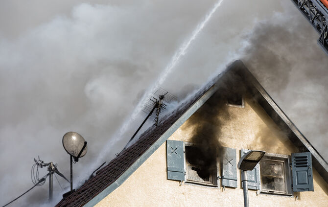 Dachstuhlbrand_Sulzbacher Strasse, Backnang_27.02.2020