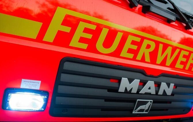 Ein Löschfahrzeug der Feuerwehr