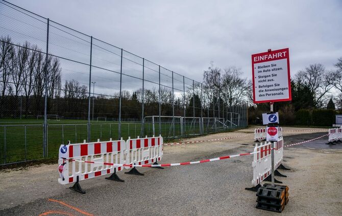 Corona, Coronavirus, Abstrich, Abstrichzentrum, Drive-In, Esslingen_2