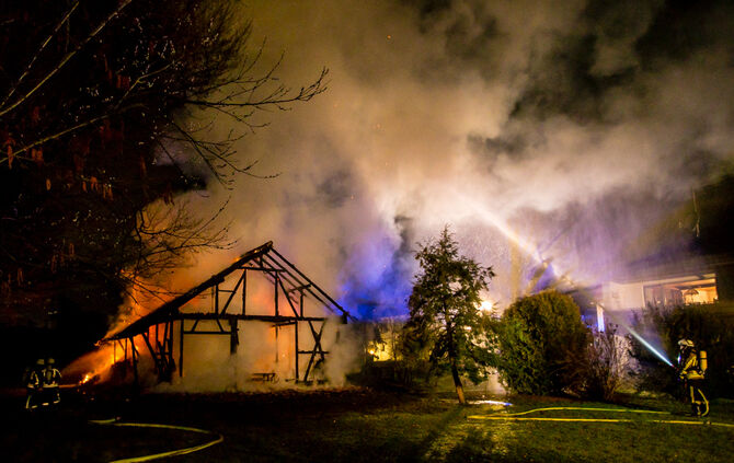 Scheune brennt lichterloh - Bild 21_5