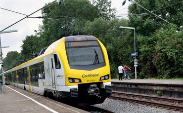 MX13 Waiblingen Go Ahead Regionalzug Regio Bahn Bahnhof Symbol Symbolfoto