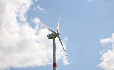 Thema Windenergie im Remsmurr kreis  hier das Windrad  bei Welzheim foto Zuern