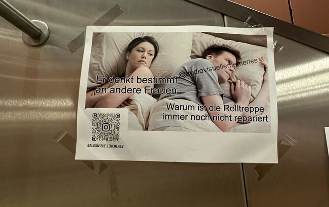 Universität Stuttgart Rolltreppe