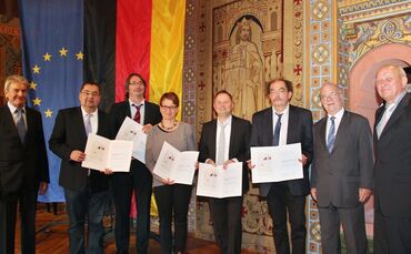 preisverleihung der Konrad adenauer stiftung  an die redaktion des ZVW  für die Recherche bei der islam serie