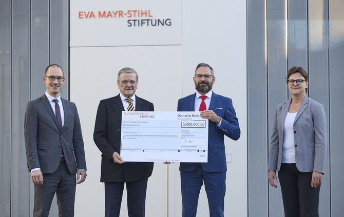 Eva Mayr-Stihl Stiftung übergibt Scheck an DER PARITÄTISCHE Baden-Württemberg