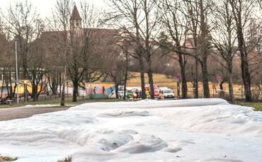 Schaumteppich aus Kanalisation