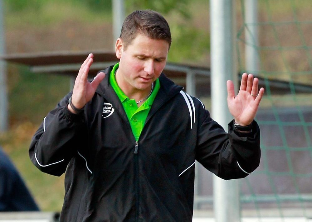 Michael Felix verlängert in Schmiden RemsMurrSport Zeitungsverlag