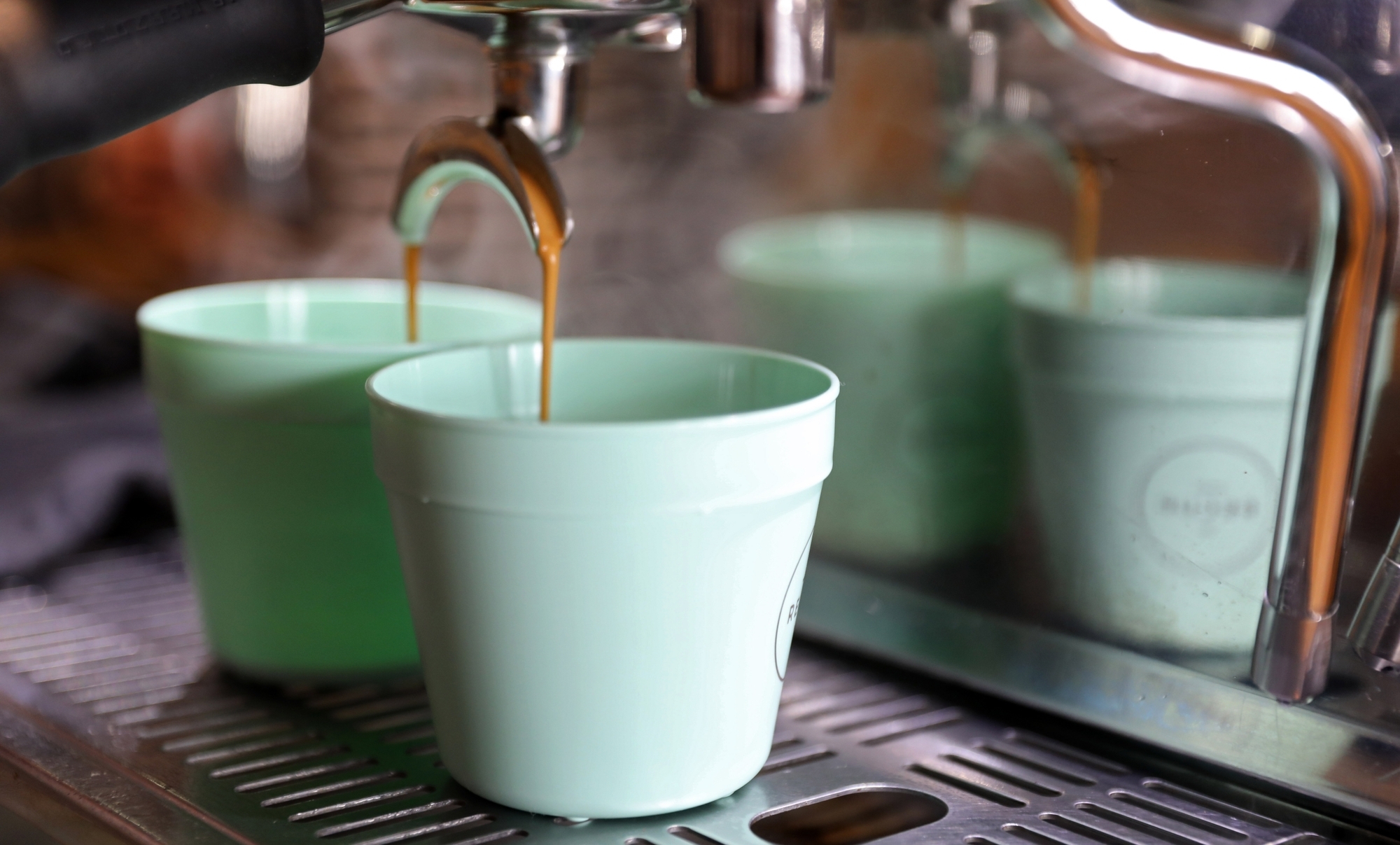 To-go trash? More innkeepers are offering deposit cups in Waiblingen ...