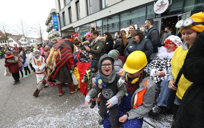 Faschingsumzug - Bild 19_18