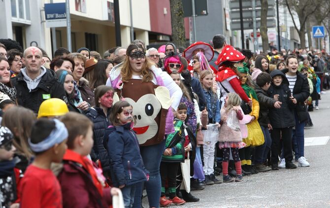 Faschingsumzug - Bild 26_25