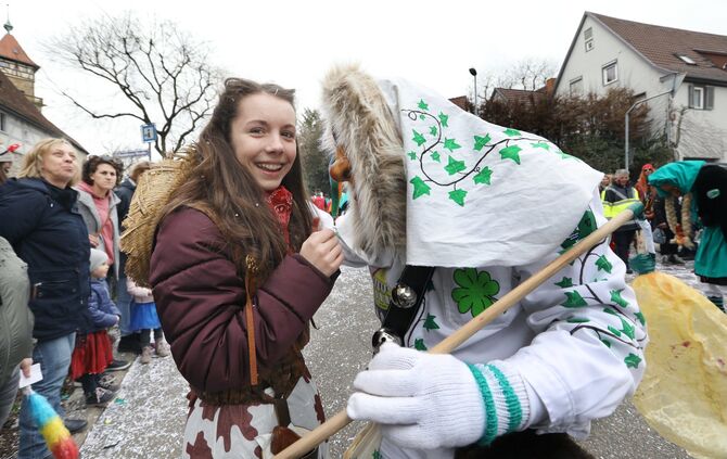 Faschingsumzug - Bild 27_26