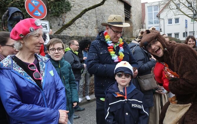 Faschingsumzug - Bild 28_27