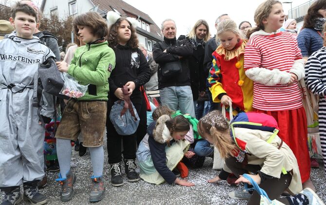 Faschingsumzug - Bild 29_28