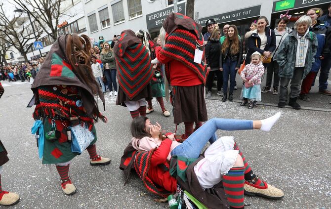 Faschingsumzug - Bild 32_31