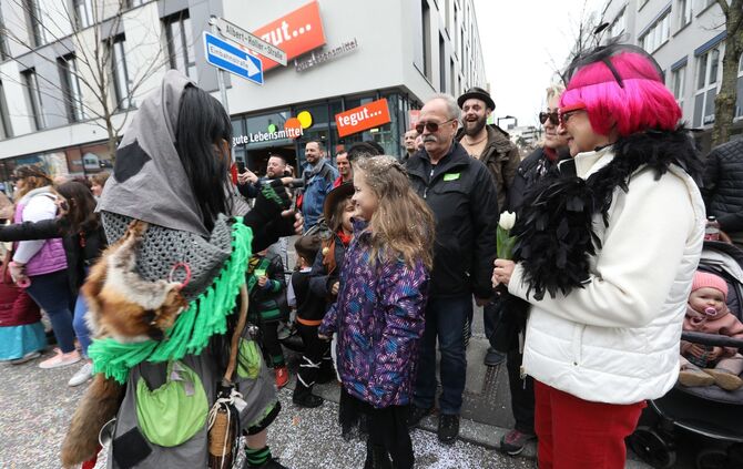 Faschingsumzug - Bild 43_42