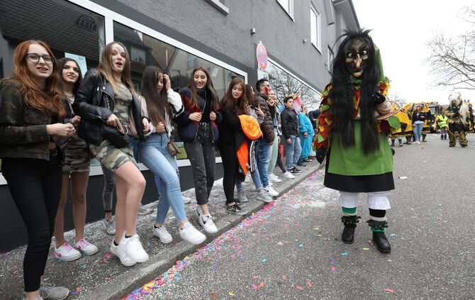 Faschingsumzug - Bild 66_65