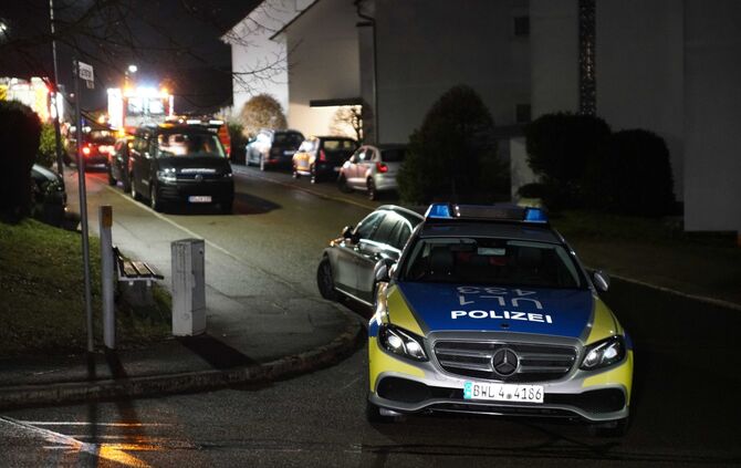 Kreis Göppingen: Polizisten schießen auf Frau: Lebensgefährlich verletzt_1