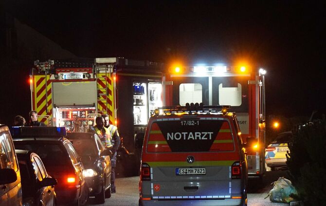 Kreis Göppingen: Polizisten schießen auf Frau: Lebensgefährlich verletzt_4