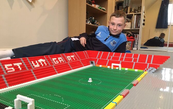 Elfjähriger baut Lego-Version der Mercedes-Benz-Arena_0