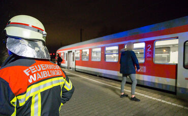 Brand an Regionalzug im Bahnhof Waiblingen - Bild 08_0