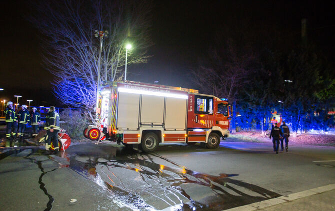 Brand an Regionalzug im Bahnhof Waiblingen - Bild 04_4