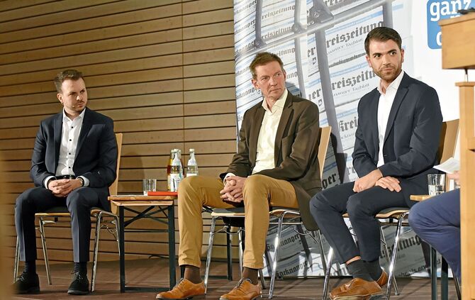 Kandidatenvorstellung der Bürgermeisterwahl in Großerlach. Gemeindehalle Großerlach. SK