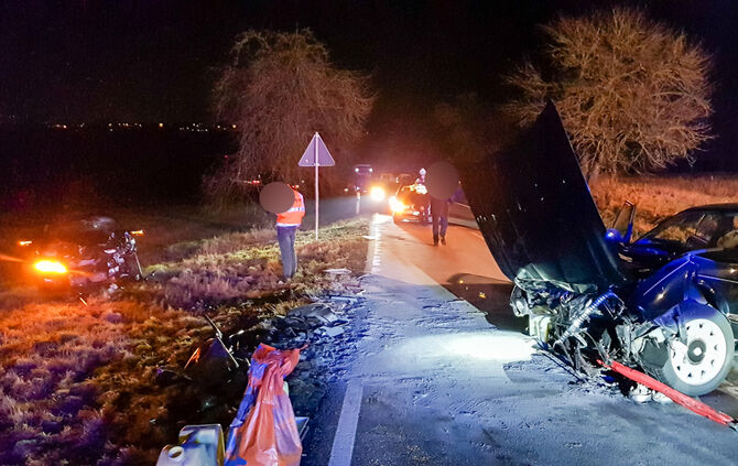 Mehrere Personen bei Frontalzusammenstoß verletzt - Bild 11_5