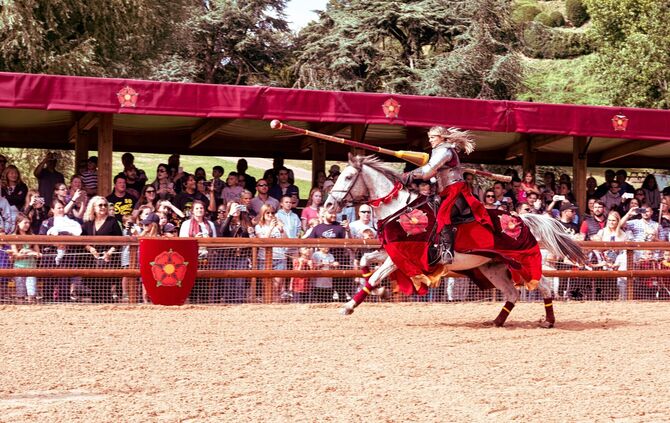 fas-khan-f3y34hToyGA-unsplash (1)