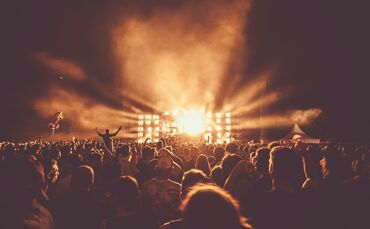 konzert musik konzerte auftritt song band act show festival symbol symbolfoto symbolbild