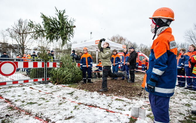 Christbaumweitwurf in Schwaikheim_1