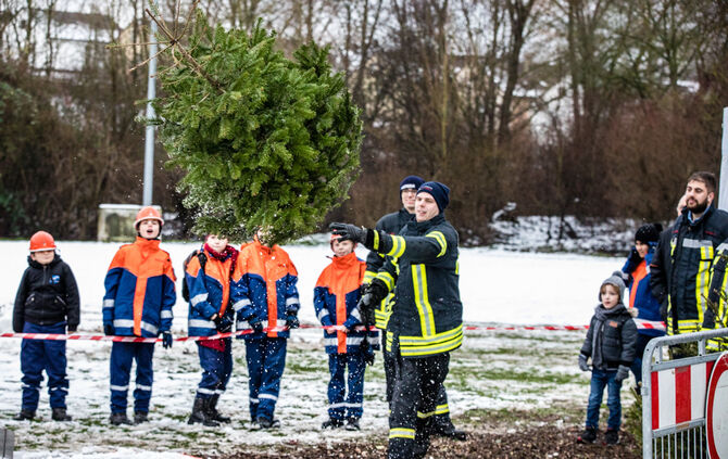 Christbaumweitwurf in Schwaikheim_2