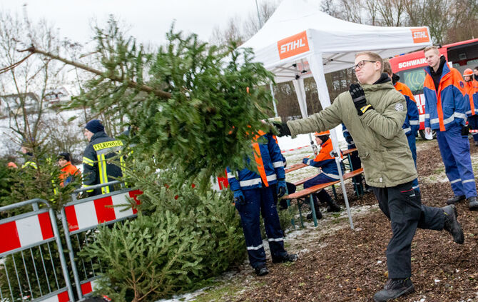 Christbaumweitwurf in Schwaikheim_4