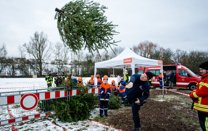 Christbaumweitwurf in Schwaikheim_8