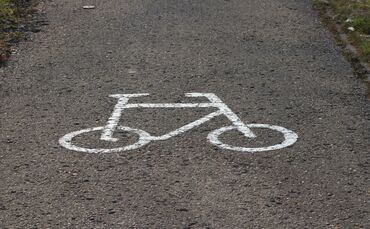 Radweg Radfahrer Symbolfoto