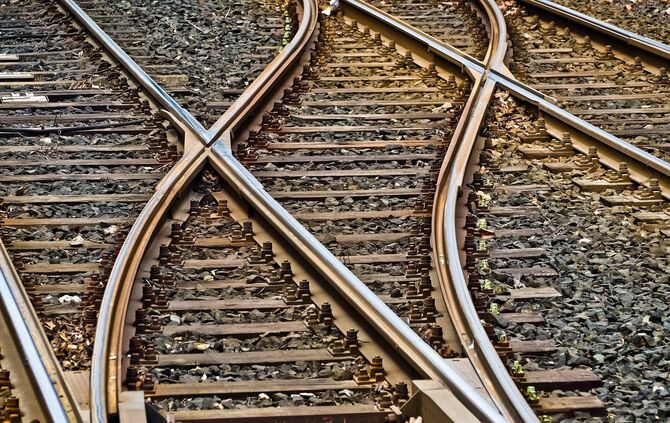 Bahngleise Bahngleis Gleis Gleise schienen weiche Symbol symbolbild symbolfoto