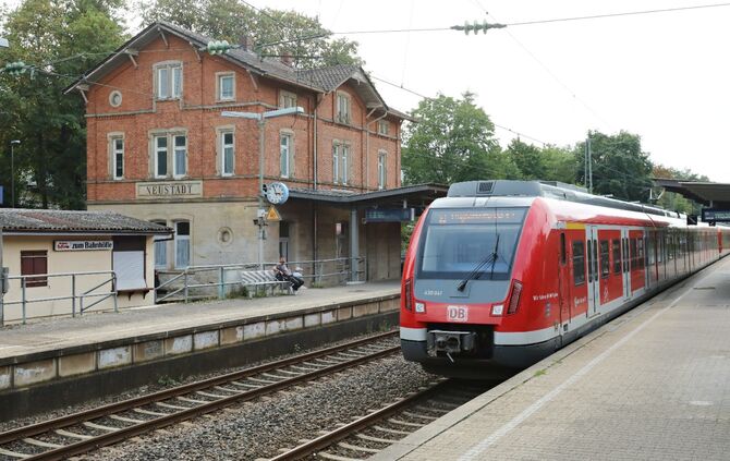 Bahnhof Neustadt Symbol Symbolbild Neustadt-Hohenacker