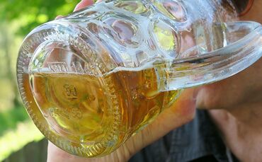 Bier Maß Symbolbild
